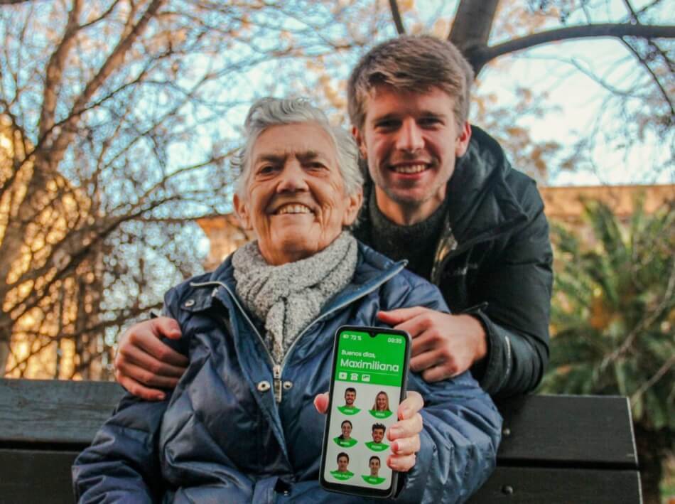 Maximiliana y su nieto, Jorge Terreu.