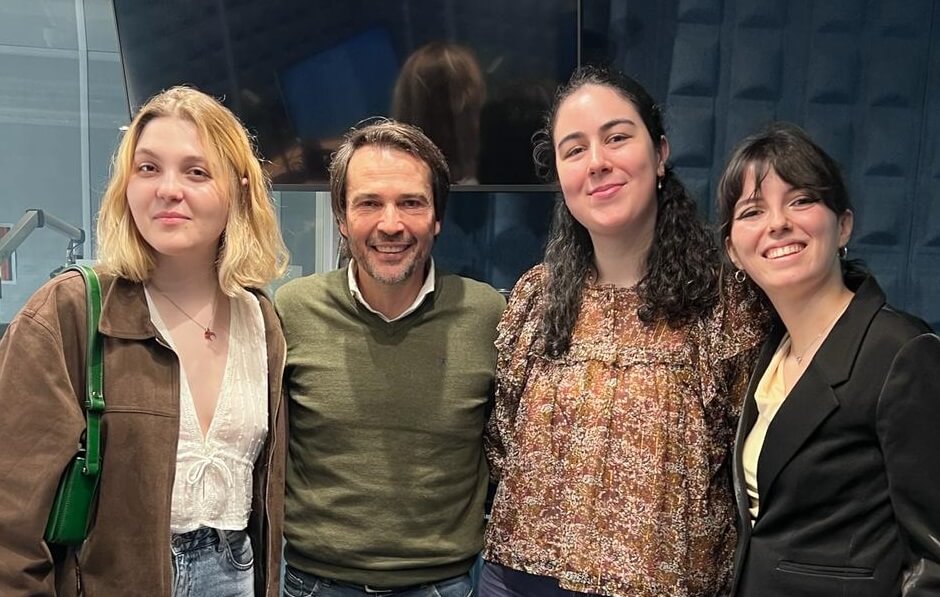María Palomino, Ángela Patón y Camelia Elena Apóstol. Chicas Áureas en el Espacio Mujeres Valientes del Programa Conectados en Canal Sur Radio
