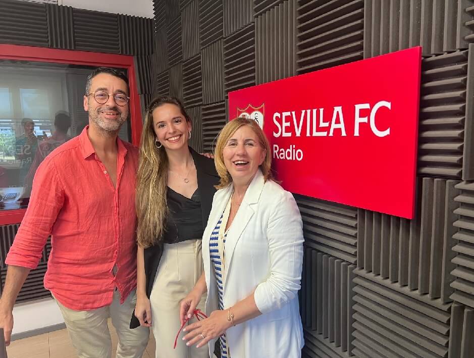 La fisio, Ana Sánchez, directora de "FISIOTERAPIA ADEMÁN" en el Espacio Mujeres Valientes, en Estilo Sevilla con Antonio Bejarano, Cristina Pérez y la directora de Mujeres Valientes, Mª José Andrade