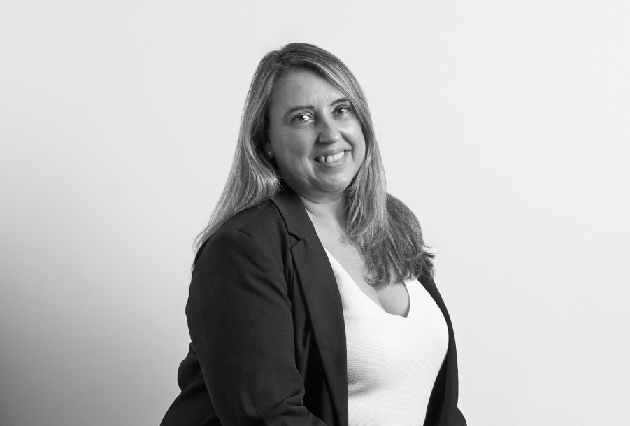 Silvia De los Santos, ingeniera industrial y consultora senior aeroespacial y de defensa en la Corporación Tecnológica de Andalucía (CTA), es además directora de la Oficina Sevilla Capital Espacial Española y responsable en Andalucía de la asociación nacional Ellas Vuelan Alto.